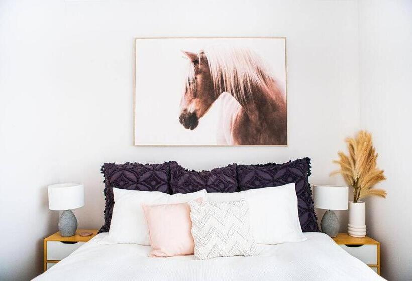 膳宿费 Rustling Oaks Nz Boho Pool House