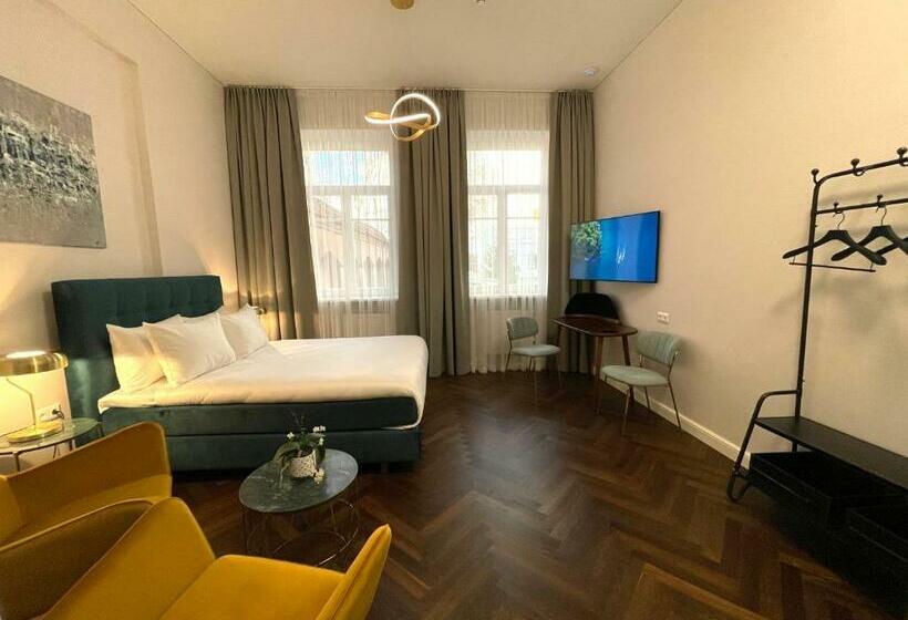 پانسیون St Casimir Apartments