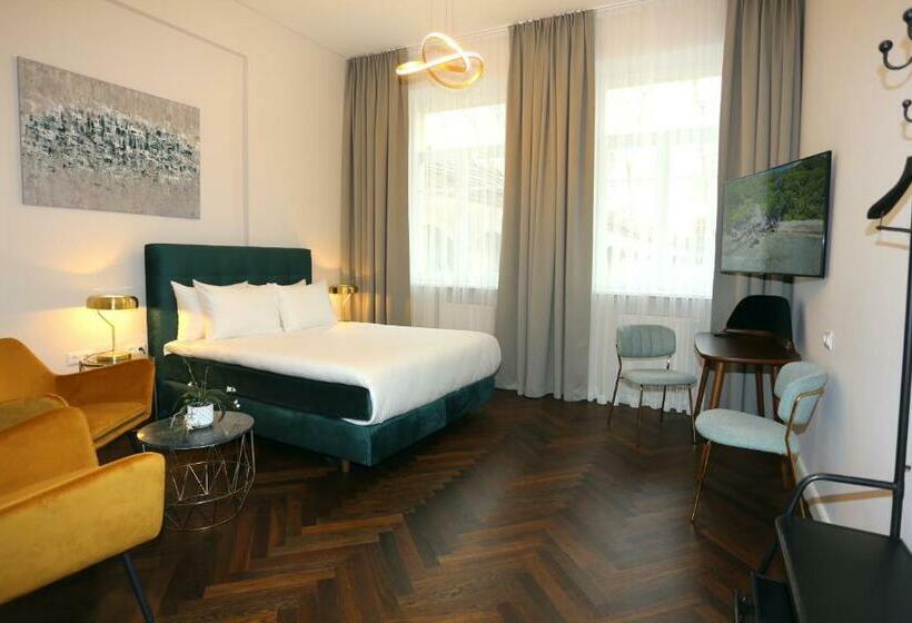 پانسیون St Casimir Apartments