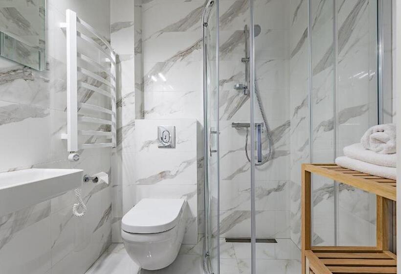 پانسیون St Casimir Apartments