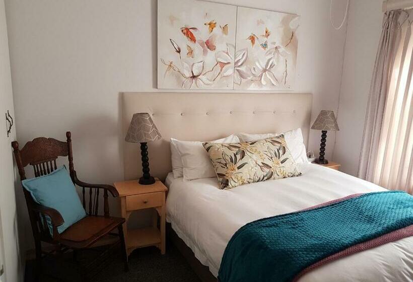 بنسيون The Garden Inn Guesthouse