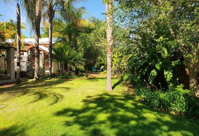 بنسيون The Garden Inn Guesthouse