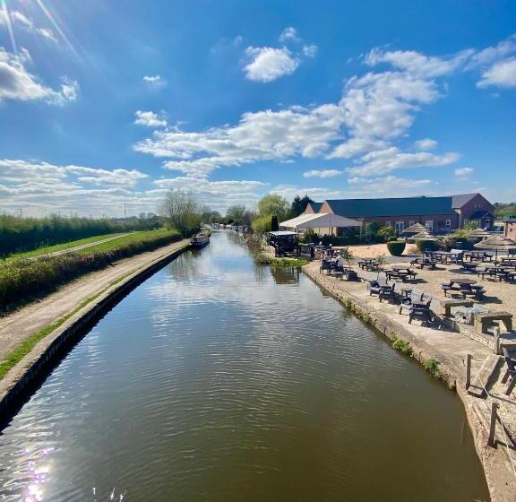 Пансион The Granary