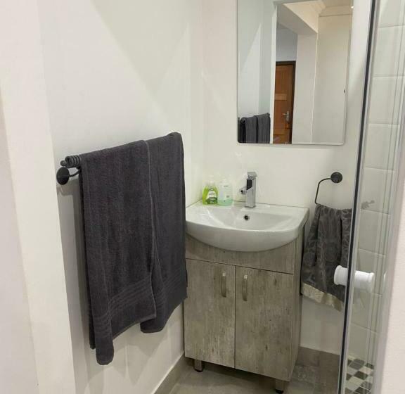 膳宿费 Vincents On Valley