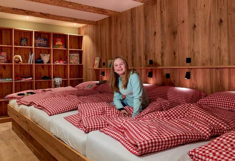 Berghaus Schröcken   Hotel Apartments Spa