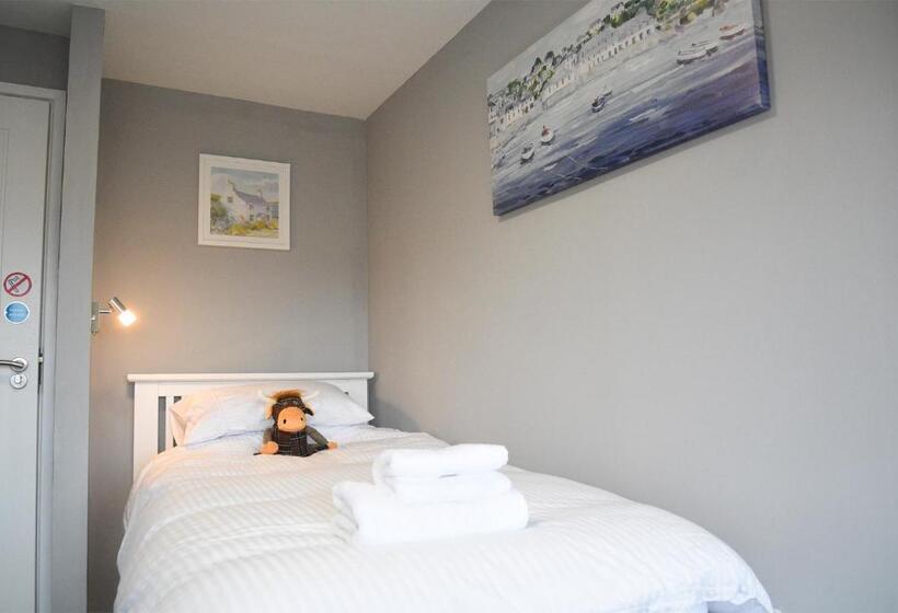 5 Glenconon Bed And Breakfast