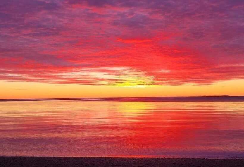 فندق صغير Beach Street Inn