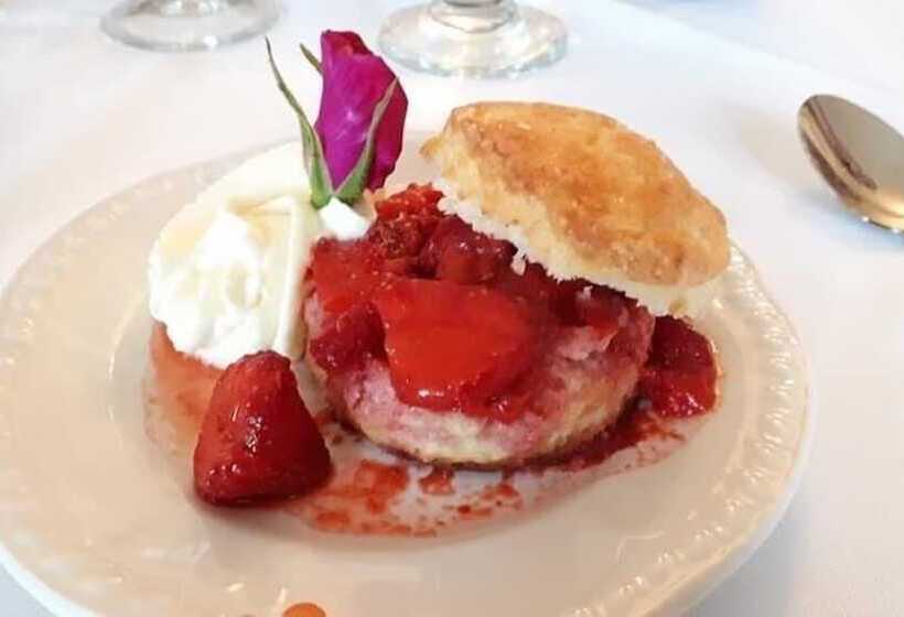 فندق صغير Beach Street Inn