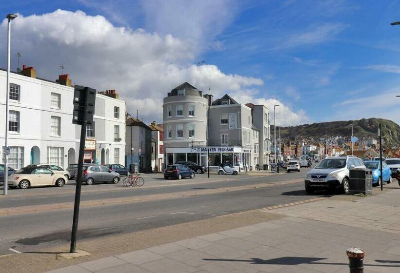 ユースホステル Master Accommodation Suite 2 Sea View With Balcony