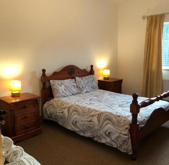 住宿加早餐  Four Seasons House