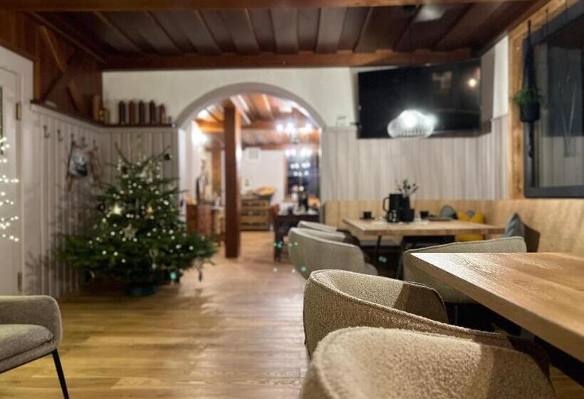 مبيت وإفطار Gasthof Scherer