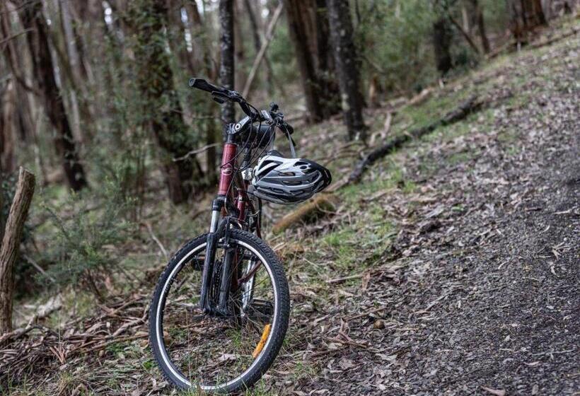 민박 Hanging Rock Views
