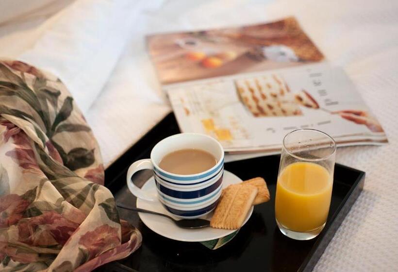 민박 Hanging Rock Views