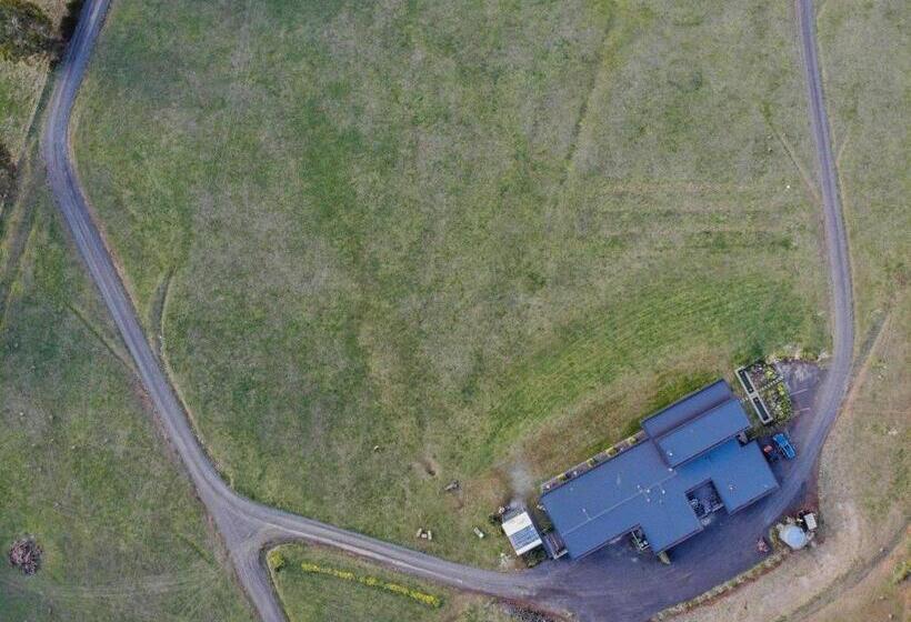 민박 Hanging Rock Views