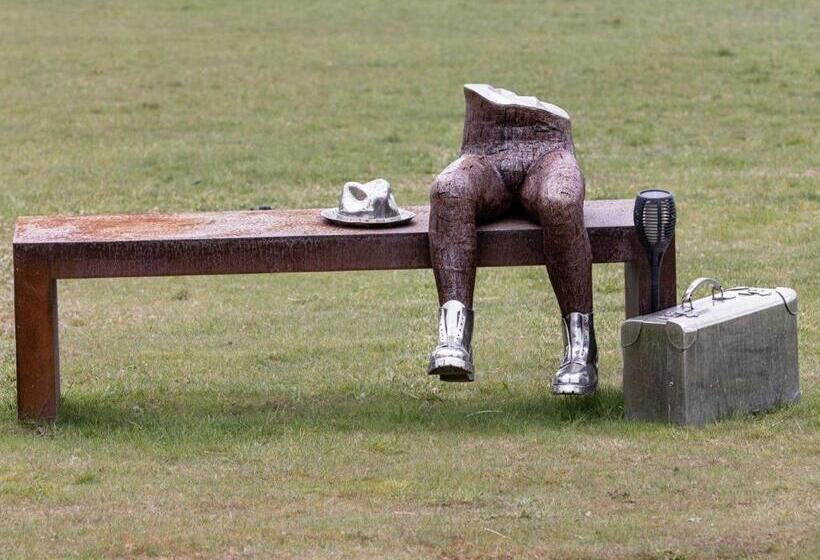 민박 Hanging Rock Views