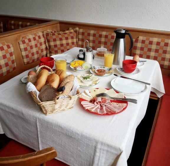 مبيت وإفطار Haus Maria Holzöster