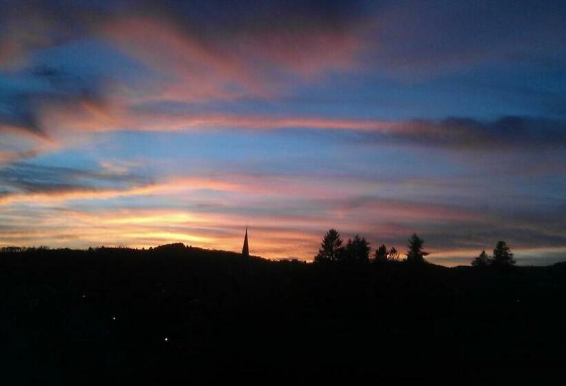 مبيت وإفطار Les Vergers De Cussy