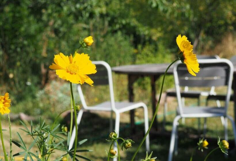 مبيت وإفطار Les Vergers De Cussy