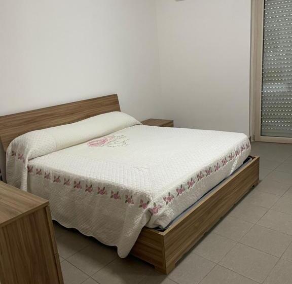 مبيت وإفطار Teddy Sroom