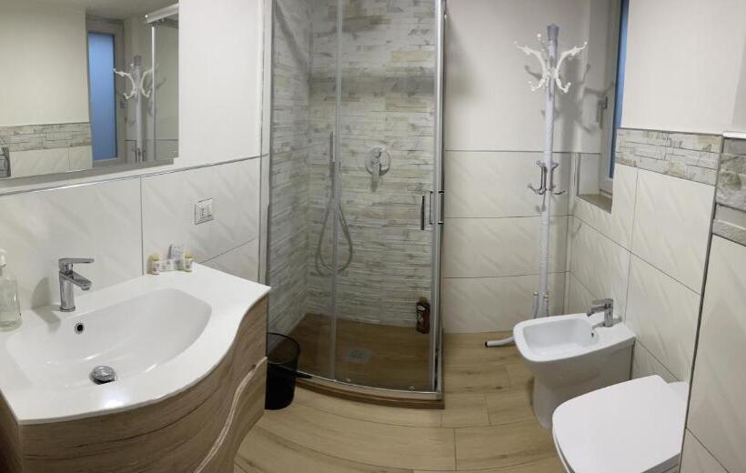 مبيت وإفطار Teddy Sroom