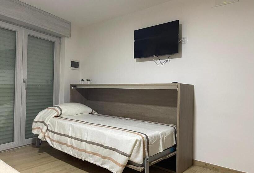 مبيت وإفطار Teddy Sroom