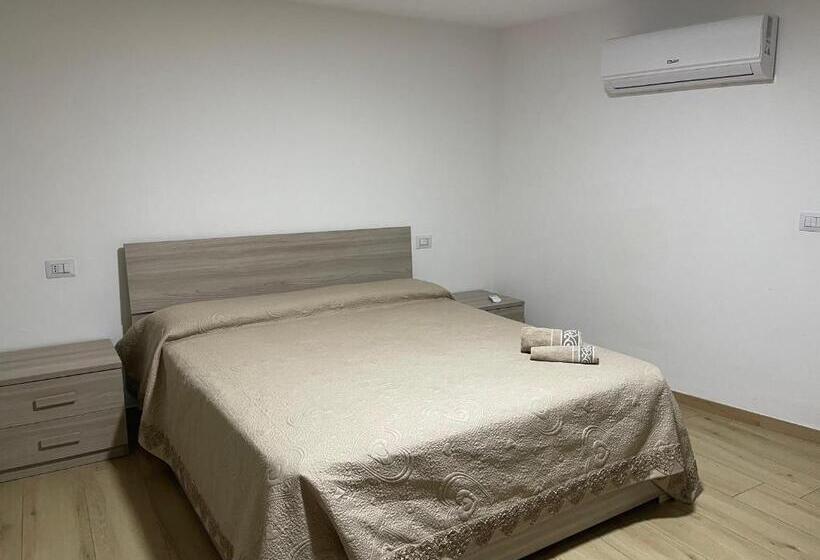 مبيت وإفطار Teddy Sroom