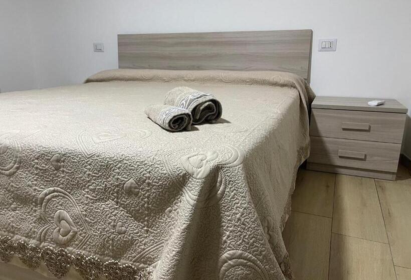 مبيت وإفطار Teddy Sroom