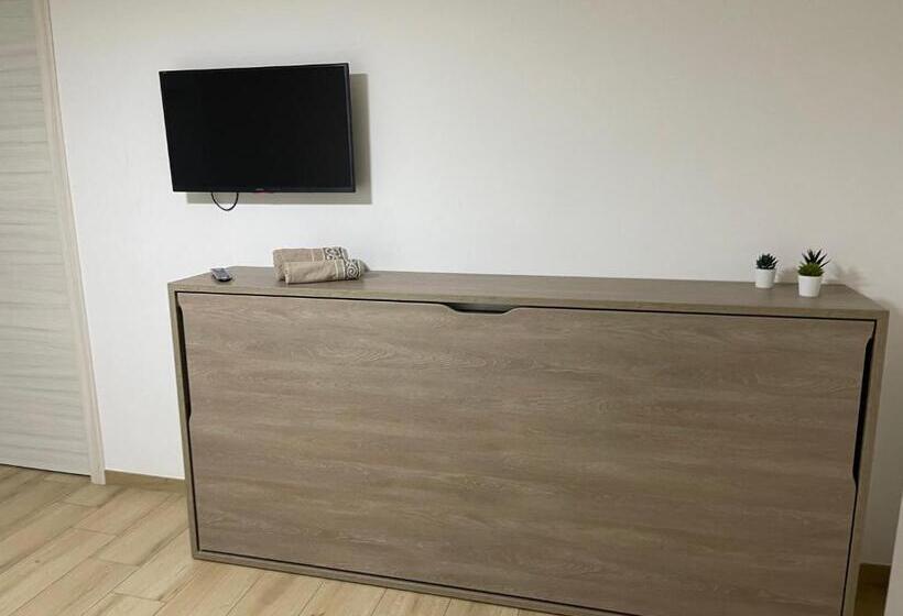 مبيت وإفطار Teddy Sroom