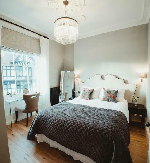 Ch1 Boutique Stays   Queen Suite