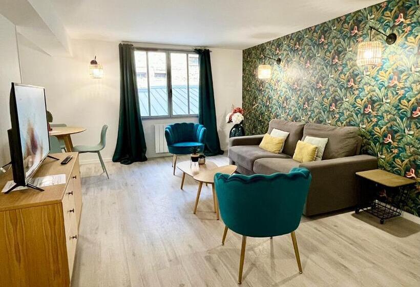 City Affaire : Hotel De Ville