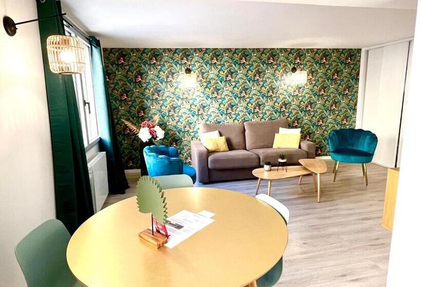 City Affaire : Hotel De Ville