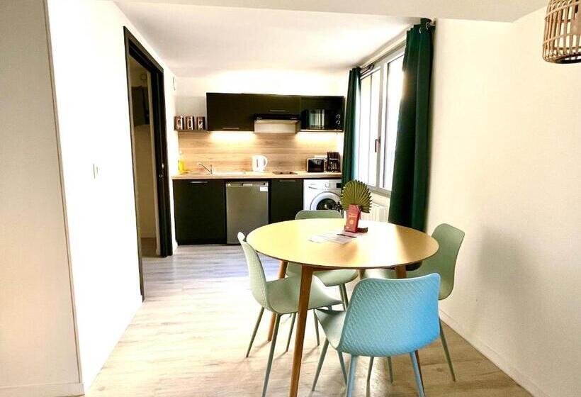 City Affaire : Hotel De Ville