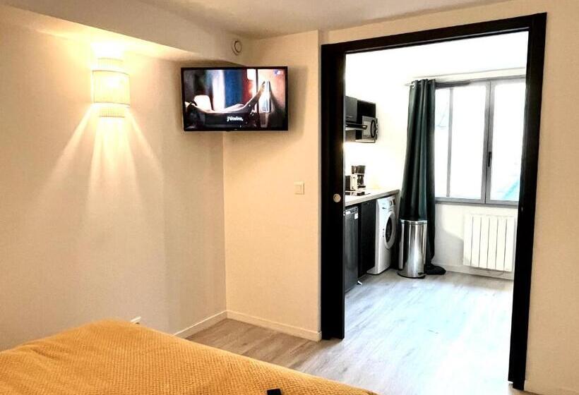 City Affaire : Hotel De Ville