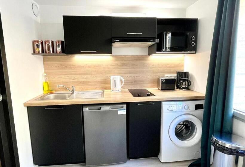 City Affaire : Hotel De Ville