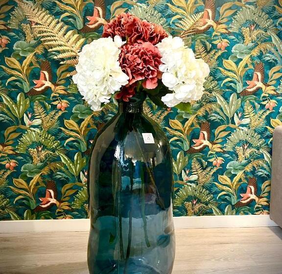 City Affaire : Hotel De Ville