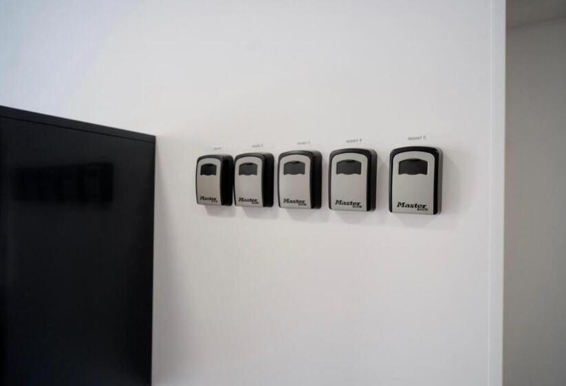 City Affaire : Hotel De Ville