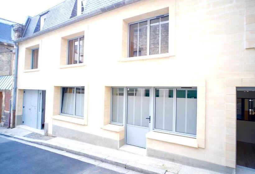 City Affaire : Hotel De Ville