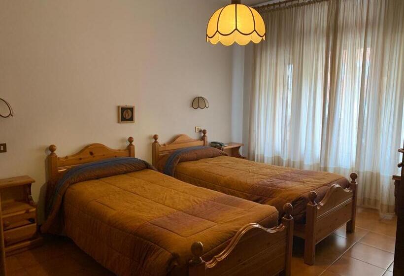 בית מלון כפרי Alpi   Asiago