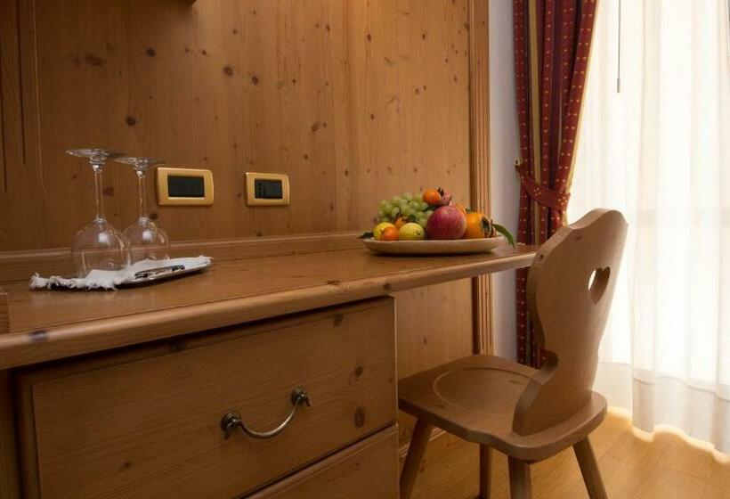 בית מלון כפרי Alpi   Asiago