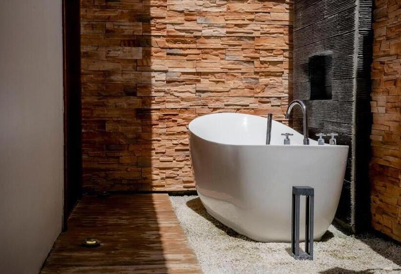 فندق Amphitrite Resort