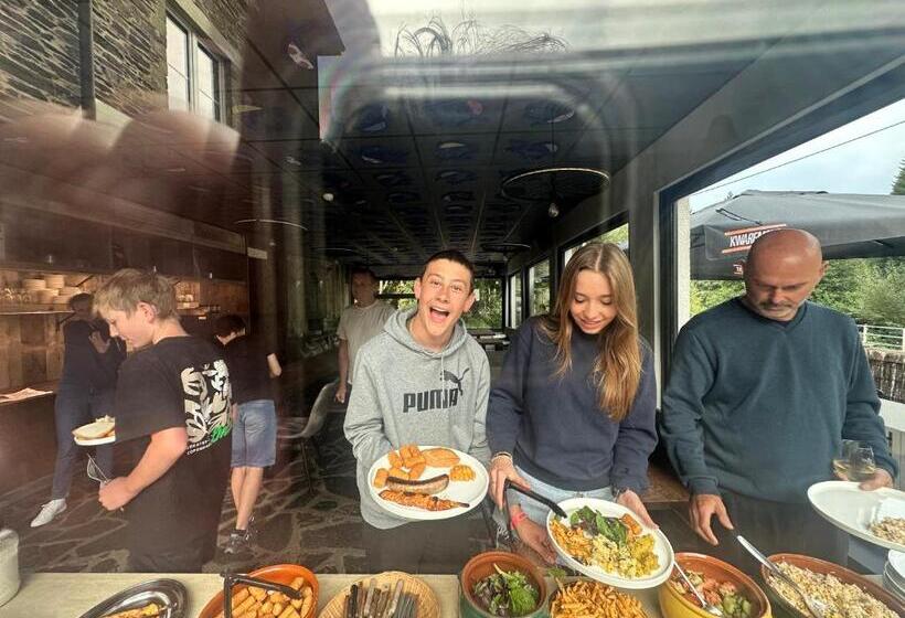 酒店 Café Coureur Houffalize