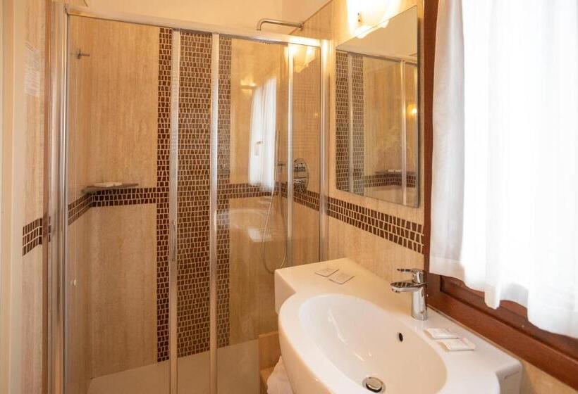 ホテル Duomo Boutique