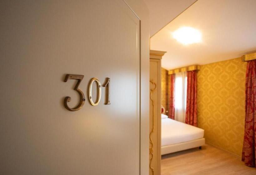 ホテル Duomo Boutique