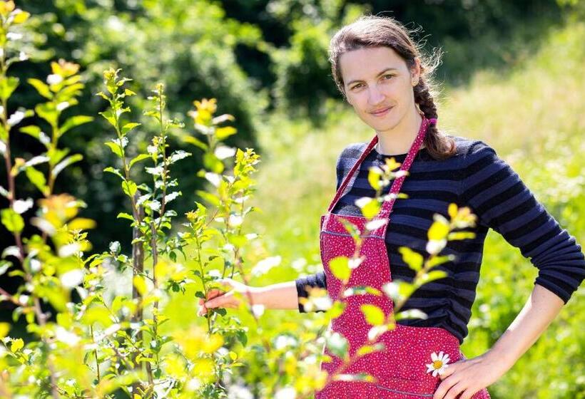 هتل Glamping   Hayrack Vesel