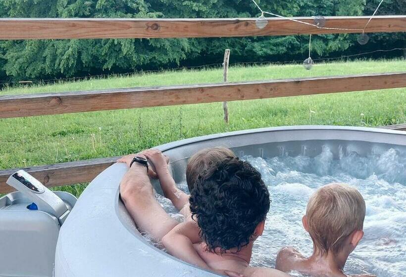 هتل Glamping   Hayrack Vesel