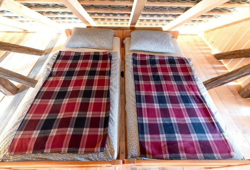 هتل Glamping   Hayrack Vesel