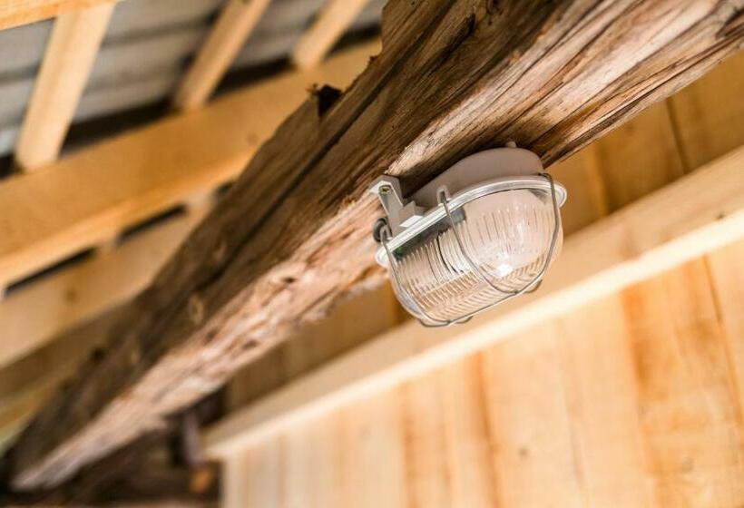 هتل Glamping   Hayrack Vesel