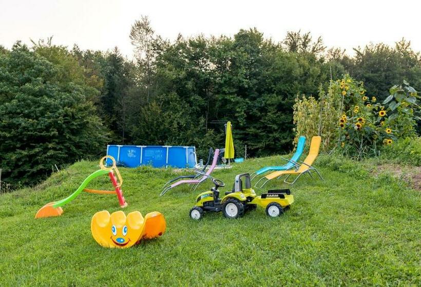 هتل Glamping   Hayrack Vesel