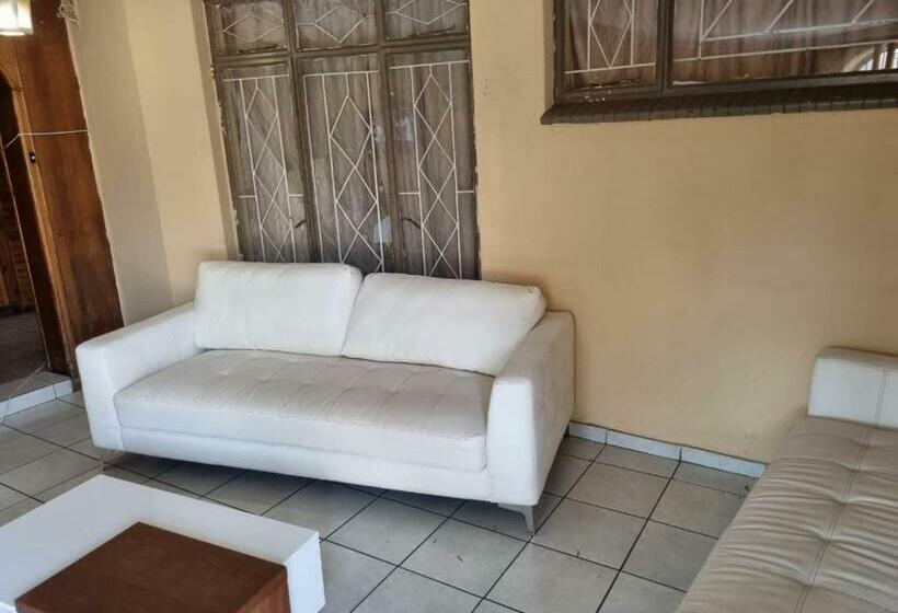 בית מלון כפרי Miami Guest House