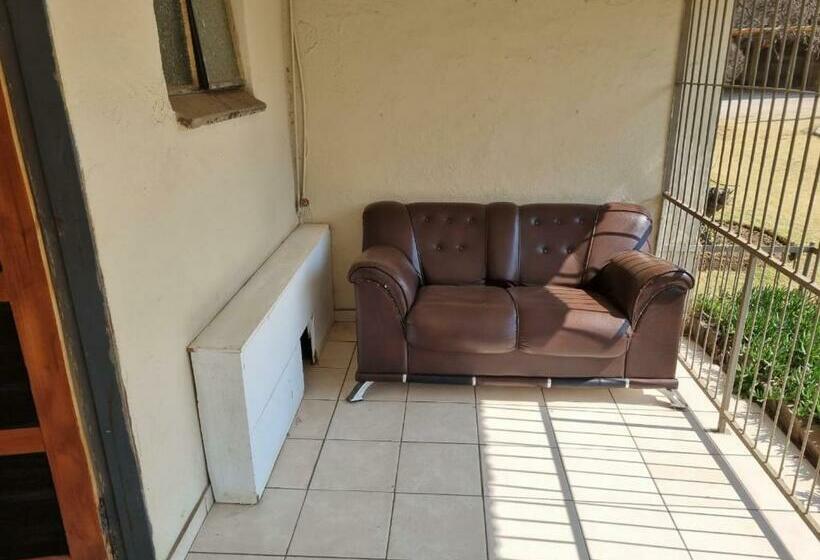 בית מלון כפרי Miami Guest House